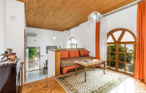 Sveti Juraj Apartment | Lovely Apartment In Sveti Juraj