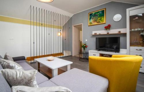 Veli Brgud House | Lovely Apartment In Veli Brgud With Wifi