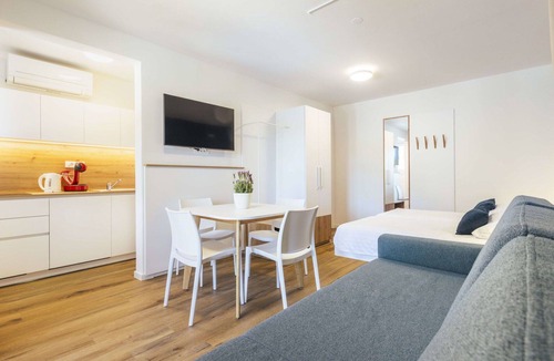 Strunjan Apartment | Lovely apartment with A/C, pool, WIFI, TV, terrace, pets allowed, panoramic view and parking
