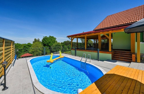 Jalzabet House | Lovely home in Imbriovec Jalzabetski with sauna