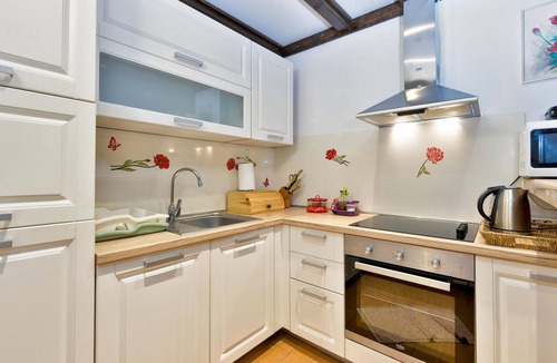 Karlovac House | Lovely home in Banska Selnica with sauna