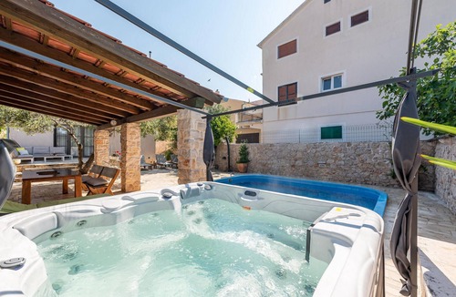 Betina House | Lovely home in Betina
