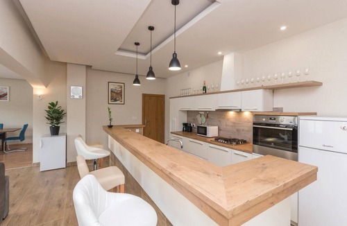 Bilisane House | Lovely home in Bilisane