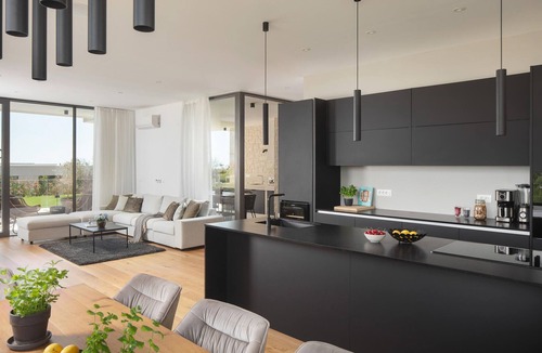 Brtonigla House | Lovely home in Brtonigla with sauna