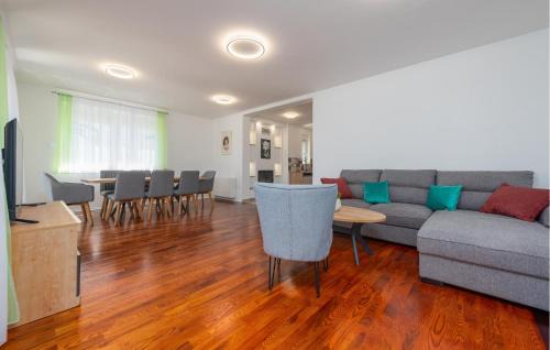 Gospic House | Lovely Home In Debelo Brdo With Sauna