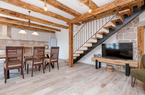 Imotski House | Lovely home in Donji Vinjani