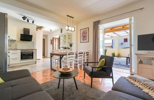 Kras House | Lovely home in Dobrinj