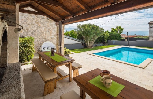 Dracevac House | Lovely home in Dracevac