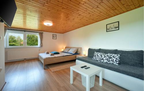 Duga Resa House | Lovely Home In Duga Resa