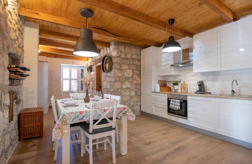 Imotski House | Lovely home in Glavina donja