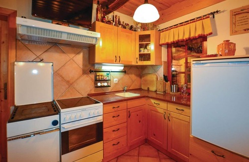 Crnomelj House | Lovely home in Gradac with WiFi