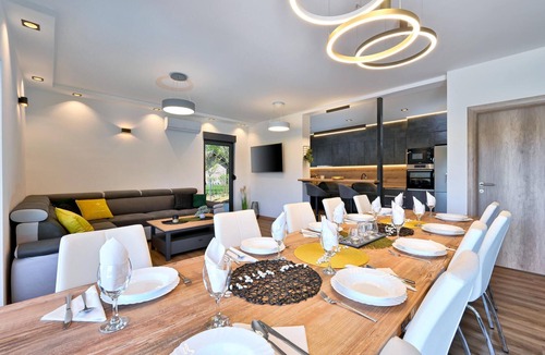 Stubicke Toplice House | Lovely home in Stubicke Toplice with sauna