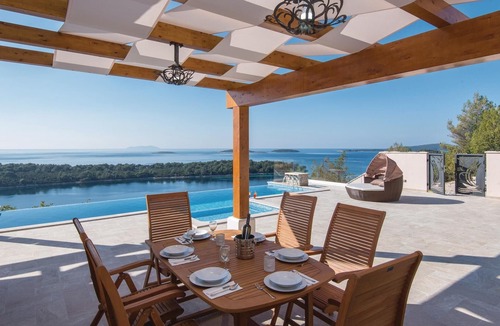 Blato House | Lovely home in Karbuni