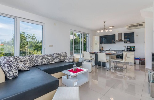 Kornic House | Lovely home in Kornic