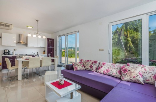 Kornic House | Lovely home in Kornic