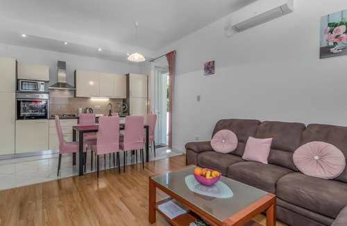 Kostrena House | Lovely home in Kostrena