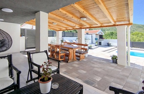 Ljubitovica House | Lovely home in Ljubitovica