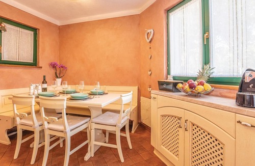 Kras House | Lovely home in Malinska