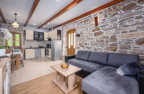 Zminj House | Lovely home in Medancici