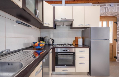 Zminj House | Lovely home in Medancici