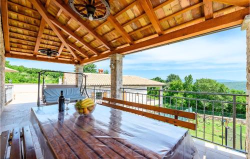 Zminj House | Lovely Home In Medancici