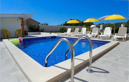 Muntic House | Lovely Home In Muntic