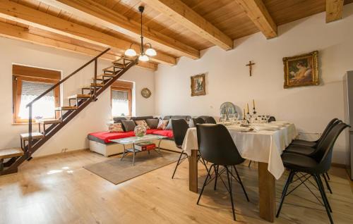 Velika House | Lovely Home In Oljasi With Sauna