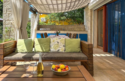 Peroj House | Lovely home in Peroj with house a panoramic view