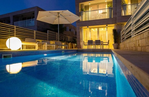 Petrcane House | Lovely home in Petrcane