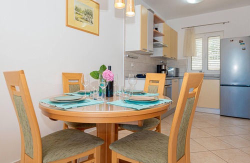 Pirovac House | Lovely home in Pirovac