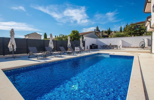 Musalez House | Lovely home in Porec with sauna