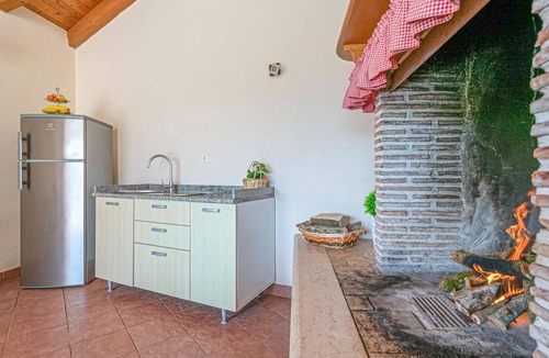 Valtura House | Lovely home in Pula with sauna