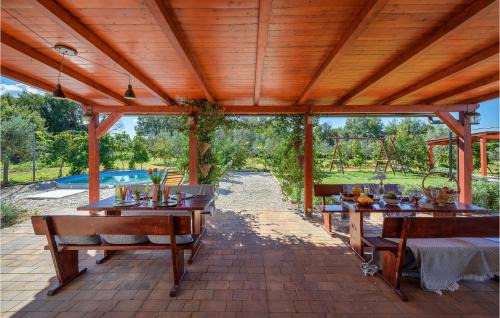 Valtura House | Lovely Home In Pula With Wifi