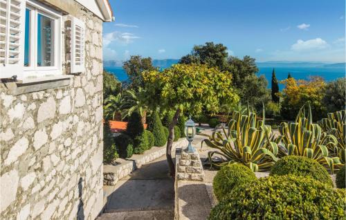 Ravni House | Lovely Home In Ravni With Wifi