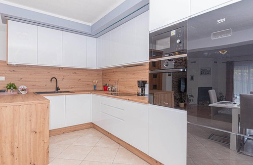 Ruzic House | Lovely home in Ruzic with sauna
