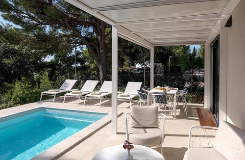 Seget Vranjica House | Lovely home in Seget Vranjica with sauna