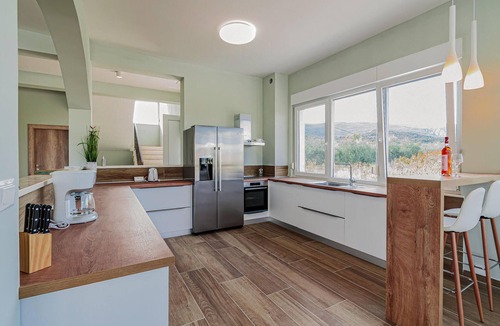 Janjina House | Lovely home in Sreser