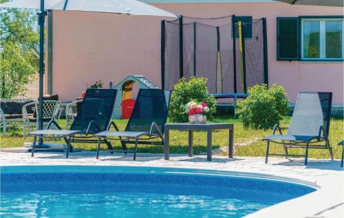 Unesic House | Lovely Home In Unesic