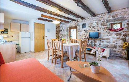 Fabci House | Lovely Home In Visnjan