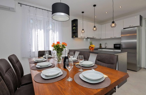 Rastovac House | Lovely home in Zagvozd