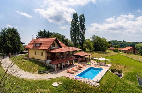 Medimurje House | Lovely home in Zelezna Gora with sauna