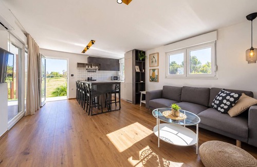 Brisevo House | Lovely home in Zerava