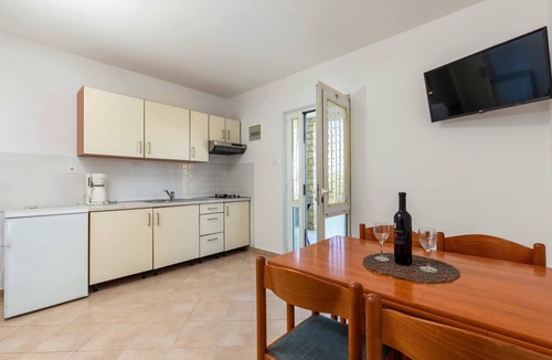 Vrvari Apartment | Lovely House LINDI in Poreč- One-bedroom apartment