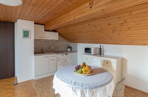 Bled Apartment | Lovely Loft Apartment With Castle Views and A/C in Bled