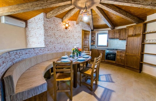 Fazana Villa | Lovely Newly Built Round Cottage with A/C and Private Pool and close to the Beach !