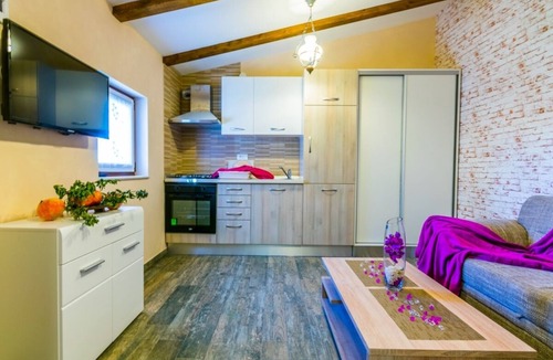 Fazana Villa | Lovely Newly Built Round Cottage with A/C and Private Pool and close to the Beach !