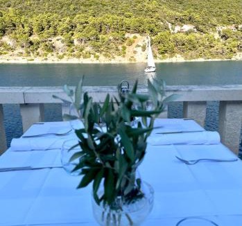 Pucisca Bed & Breakfast | Lučica, Luxury Rooms By the Sea