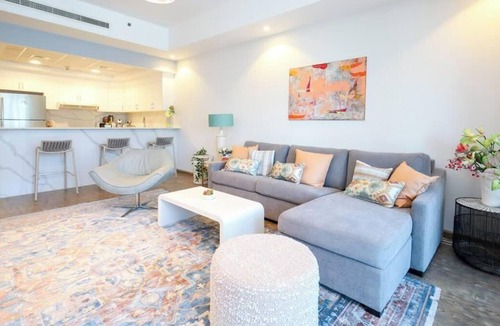 Business Bay Apartment | Lux CanalView Apt in Iconic Churchill Tower