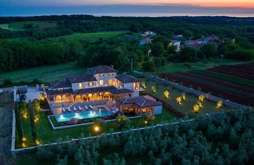 Vizinada Villa | Luxuriöse Villa Don Giordano im toskanischen Stil mit Pool, Weinbergblick und Olivenhainen in Istrien