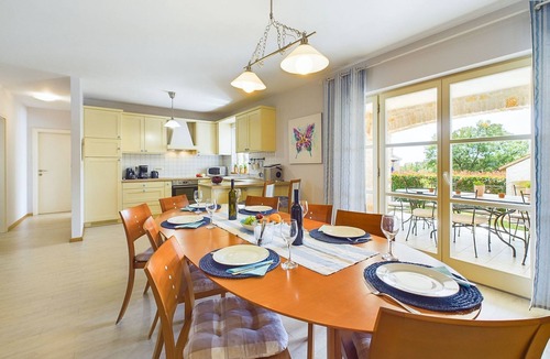 Heraki House | Luxuriöse Villa mit Schwimmbad und großem Garten by Interhome